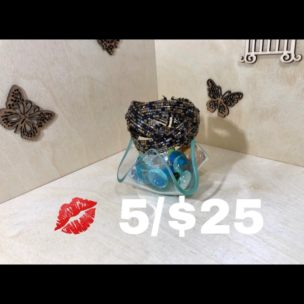 💋 Bead Bracelet